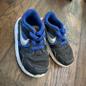 Nike Victory Sneakers